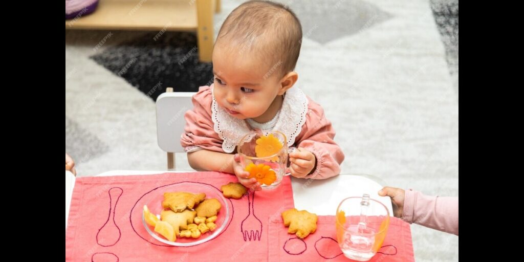 baby introduce first food with lactogen